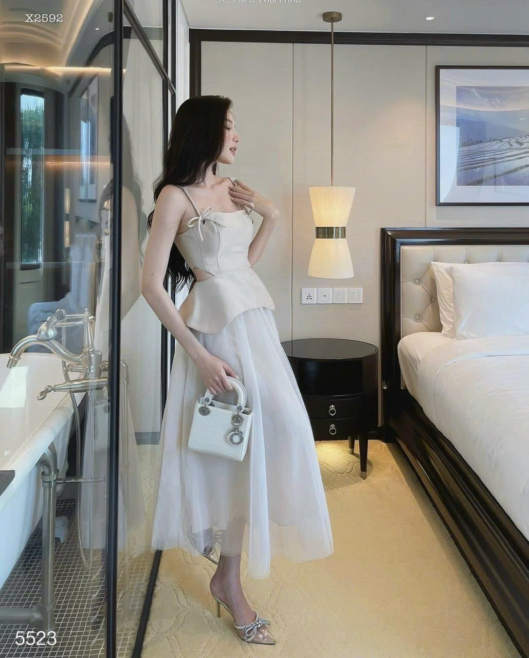 SET ÁO NUDE ĐÍNH NƠ KHOÉT EO+CHÂN VÁY MIDI VOAN