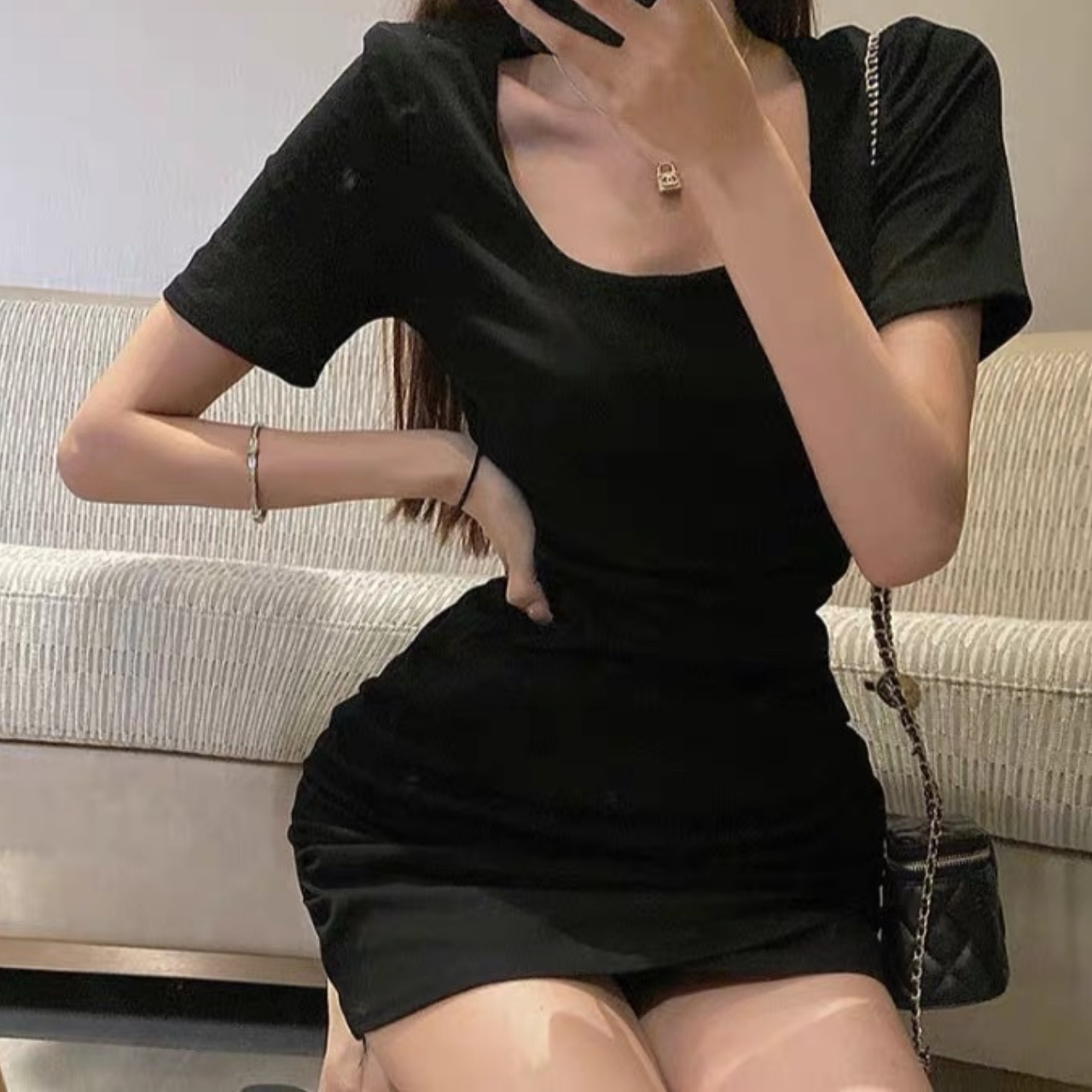 Đầm nữ ngắn tay body cổ U - Váy body dáng ngắn phong cách Hàn Quốc