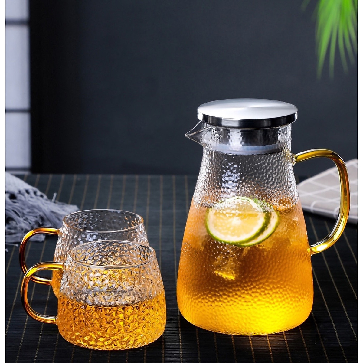 Bộ bình nước kèm 6 cốc thủy tinh vân sần chịu nhiệt quai vàng