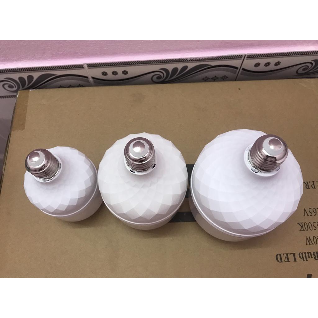 Combo 3 cái Đèn búp nhựa 20W sử dụng điện chiếu sáng 220V Combo 3 đèn búp nhựa 20W giá sỉ giá rẻ bất ngờ