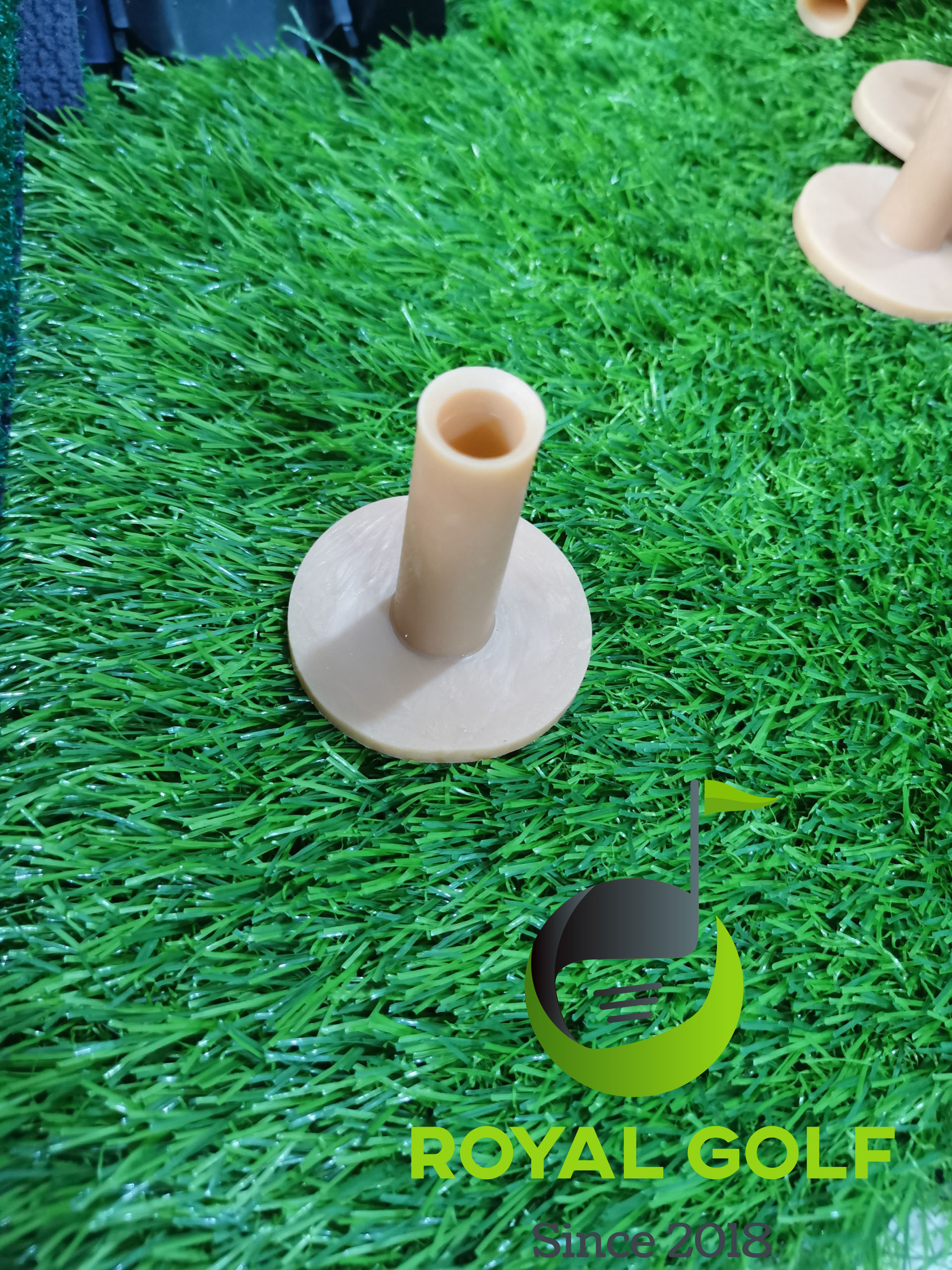 Tee Cao Su Nhiều Kích Cỡ