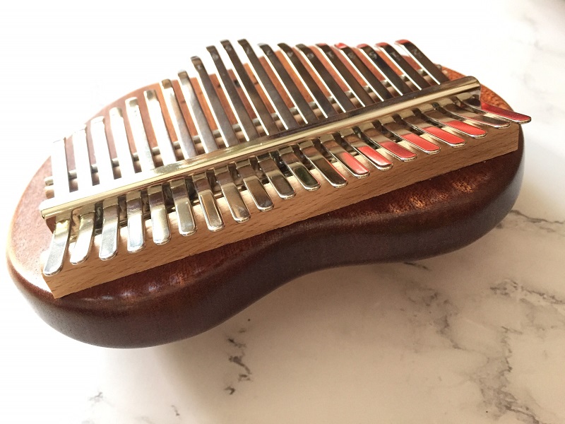 Đàn Kalimba Hình Táo 17 Phím Sapele KaLinh