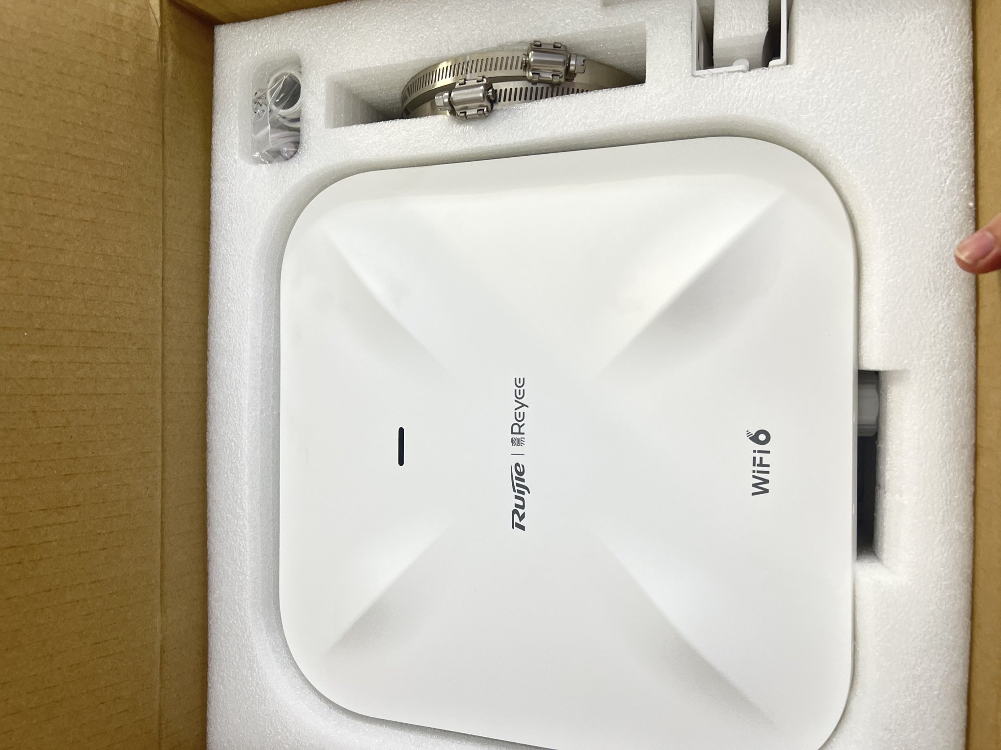 Bộ phát WiFi 6 ngoài trời, chống sét, 164 người dùng Ruijie RG-RAP6260(G) 6260G (hàng chính hãng)