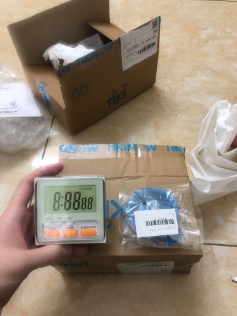 Nút bấm hơi ọp ẹp nhưng ko còn lựa chọn khác. Nhìn ổn nhất so với các món cùng loại ☺️