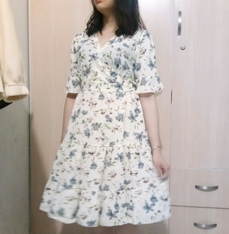 váy đẹp, lên đồ để đi chơi đây ạ. Chất vải đẹp mềm và nhẹ. Cho 5 sao.