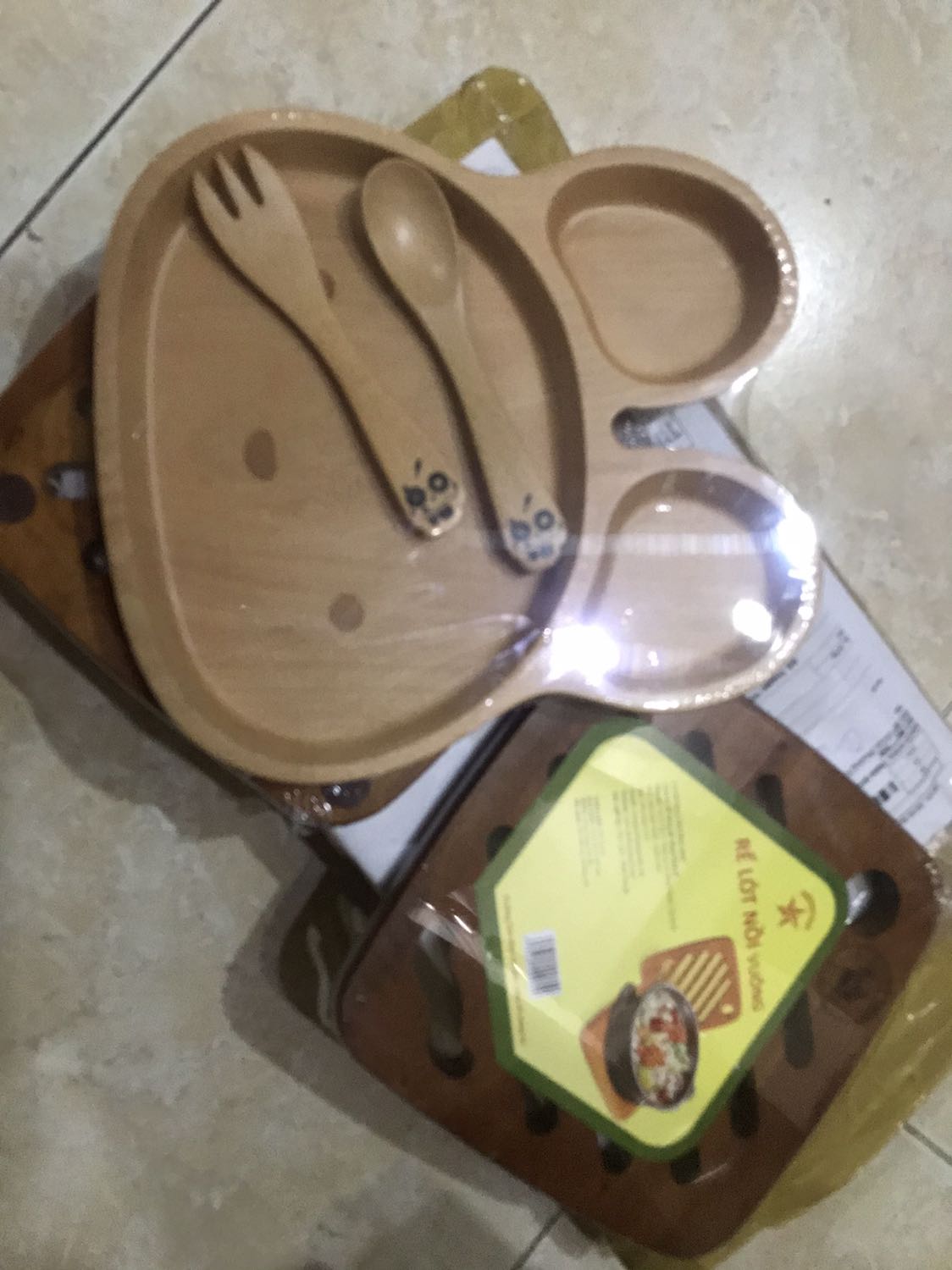 Sp như hình. Chất lượng. Duyệt