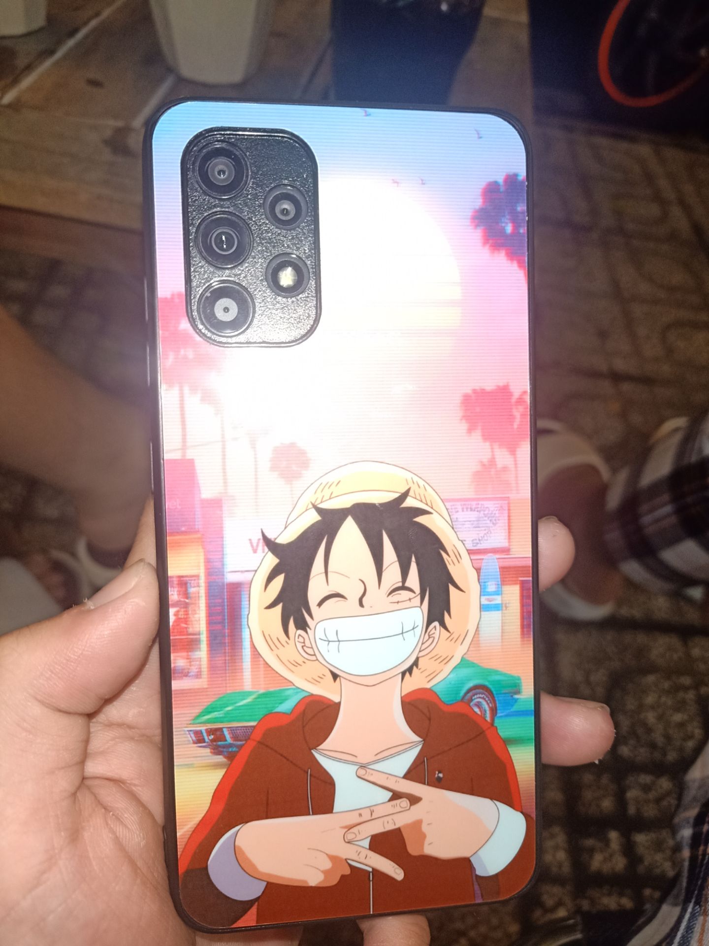 dán hơi hụt góc chút nhưng nhìn chung ok.