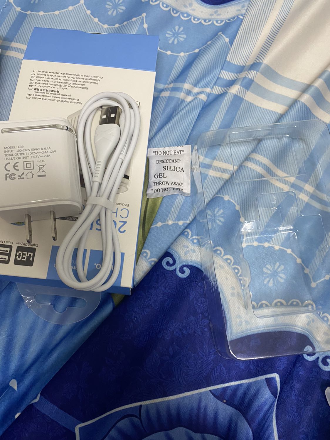 Sản phẩm đúng như nô tả,đẹp sạc nhanh ,mọi thứ đều okiee,giao hàng nhanh