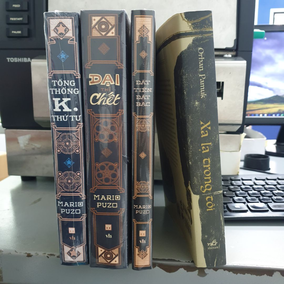 tác phẩm nào của ông mình cũng tìm mua hết, mê nhất quyển bảo tàng ký ức. thiệt hay