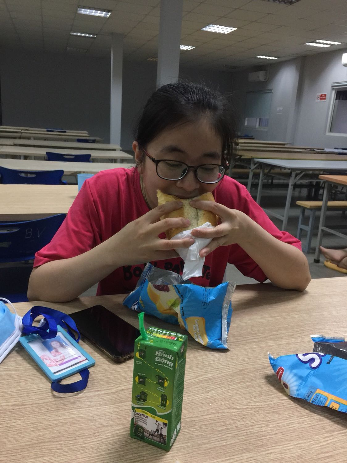 Sản phẩm ngon lắm nhưng ống hơi nhỏ mọi người mua đi nhé đã *** thử