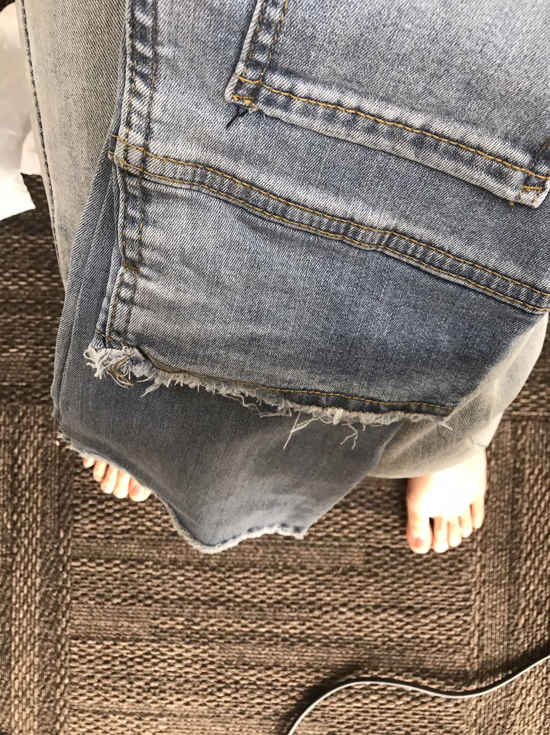 Đã nhận được hàng,quần mặc lên form mặc lên xinh xỉu ạ. Shop giao nhanh lắm. Sẽ ủng hộ tiếp