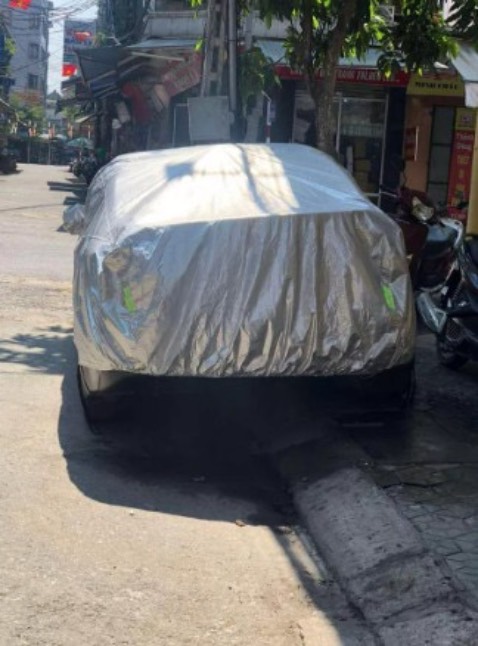 mình mua cho anh mình anh khen sản phảm rất là tốt  dùng rất vừa kích thước xe 
mình mua về dùng giống như anh mình kể dùng rất tốt 3 lớp chống nắng chống mưa chống cháy nhưng cháy mình chưa thử bao giờ mình sử dụng chống mưa chống nắng rất là ok luôn nha 
shop tư vấn rất nhiệt tình phục vụ rất tốt