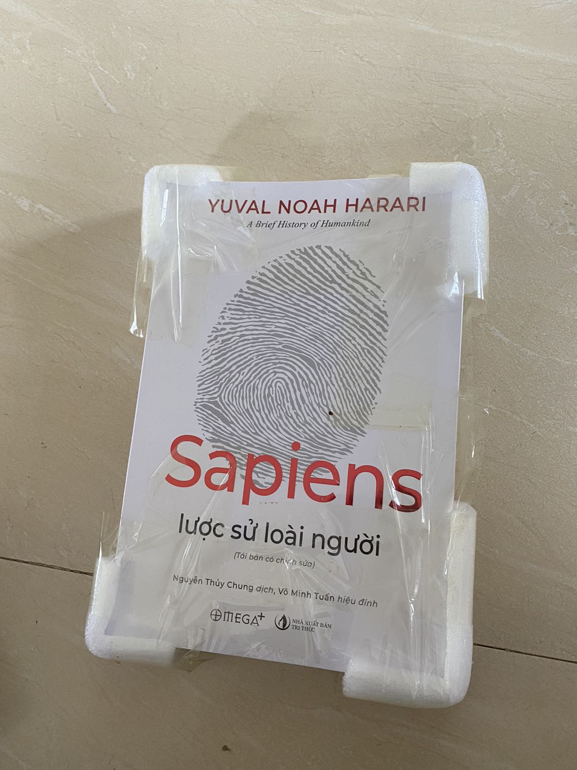 Bình thường mình không hay nhận xét đơn hàng nhưng lần này lại quá hài lòng luôn. Sách mới còn nguyên seal, shop lại đóng gói siêu kĩ luôn. Cảm ơn shop nhiều ❤️