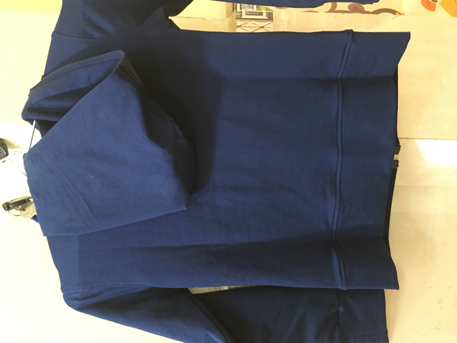 chất vải của shop dày dặn, mua cho bé nhà mặc khoác được lắm luôn đó mấy mom nên mua đi ạ không uổn tiền đâu, chất vải cotton tự nhiên mặc mát lắm, giao hàng nhanh nữa