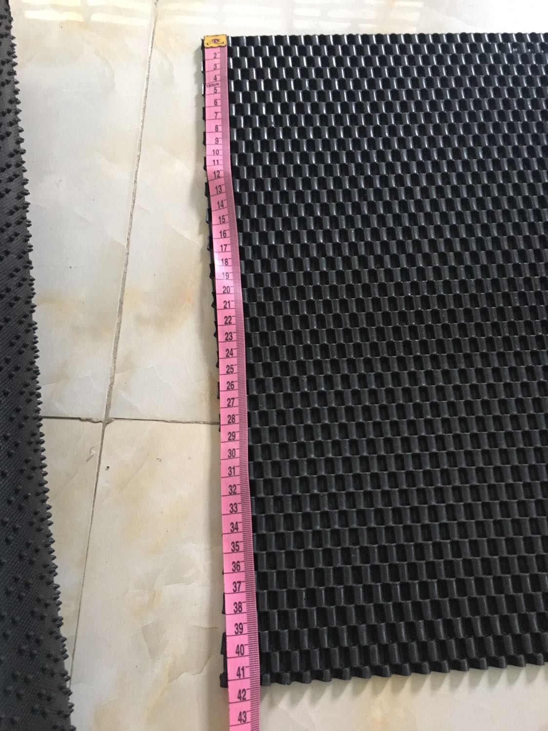 2 tam 50 x 70, 2 tam 50 x 150 nhung giao hang chi co 1 tam 50 x 150 kon 1 tam 40 x 150 sao lam dc j shop! Shop doi giup tam 40x150 lai 50x150 dum di shop