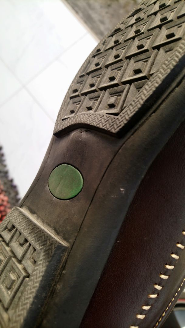 xài có khoảng một tuần mà bị như vậy rồi, hơi thất vọng