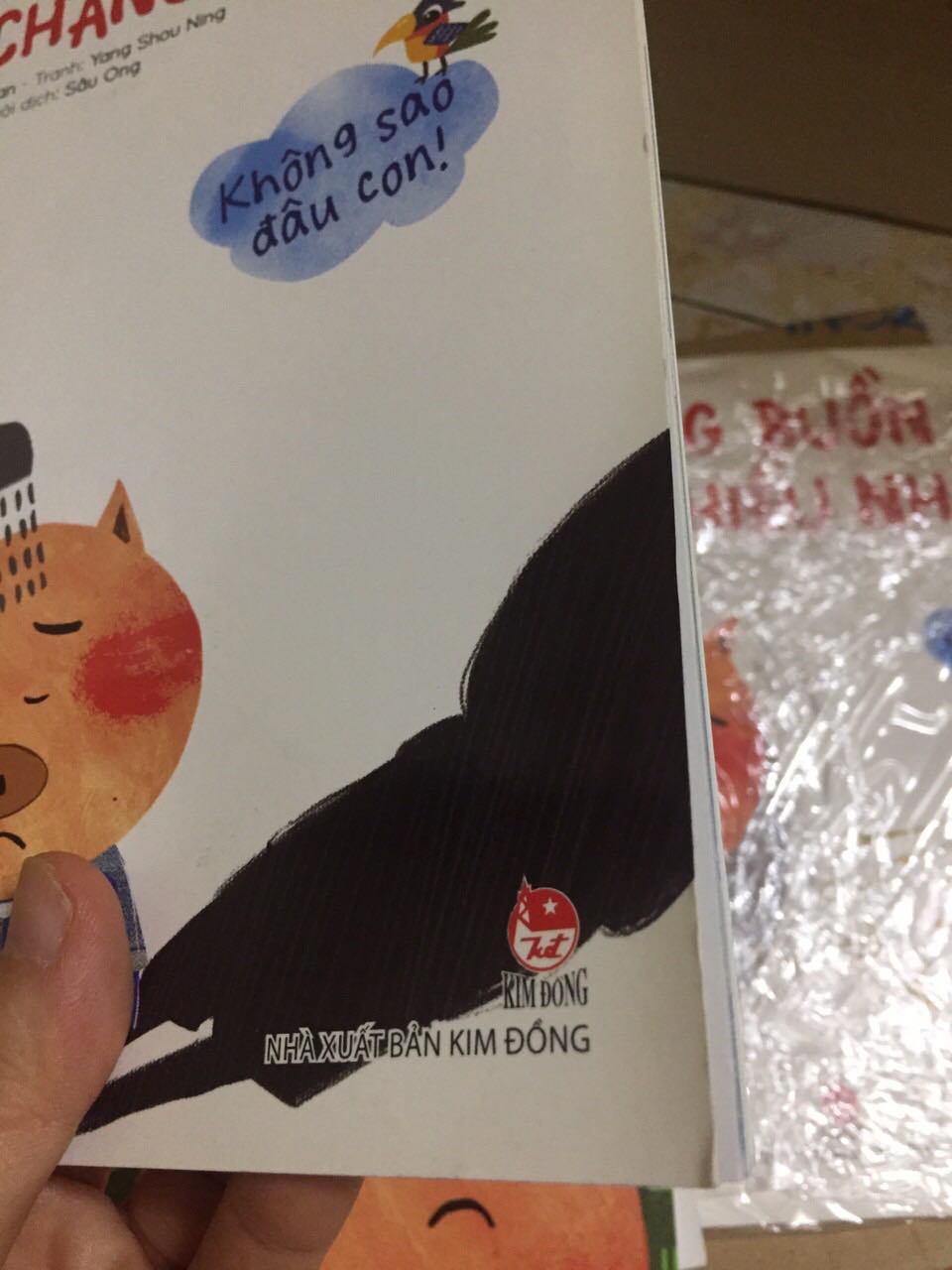 Tiki làm ơn xem lại chất lượng của bộ sách giao cho mình, sách nhìn ko được mới, trông như đã qua sử dụng , mép bìa bị bong tróc, ko bọc bookcare dù mình luôn sẻ dụng bookcare cho đơn sách