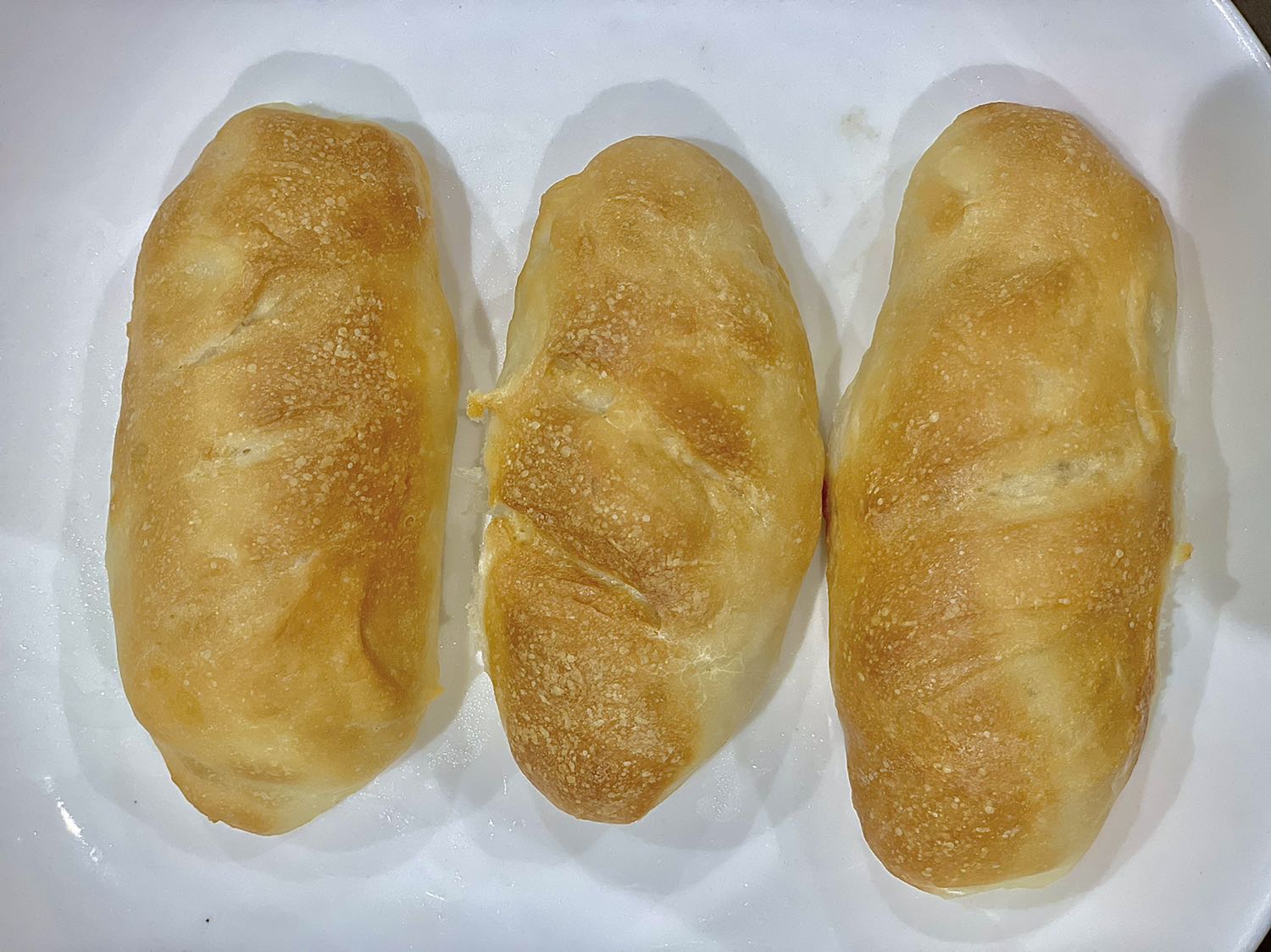 Tôi đã dành thời gian nghiên cứu rất nhiều về nồi chiên ko dầu và thật may mắn khi đã chọn lựa Tefal. Nồi chiên sang xịn, thức ăn ngon, dễ dàng vệ sinh, nói chung là điểm 10 cho chất lượng. Tôi đã giới thiệu cho bạn tôi mua thêm 2 cái nồi này nữa và họ rất thích. Mặc dù dịch nhưng Tiki giao hàng rất nhanh. Xin cám ơn!