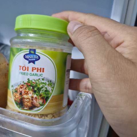 tôi thấy sản phẩm có mùi tỏi mới và ổn. sản phẩm rất dễ sử dụng do nhiều món ăn mà tôi nấu tôi thấy sản phẩm này bổ sung sử dụng cũng được rất tốt