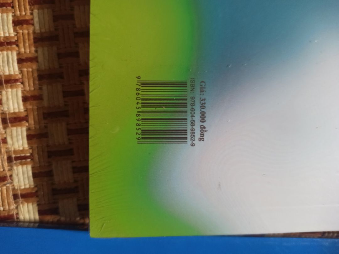 hộp hơi móp nhưng sách được bọc cẩn thận nên không sao