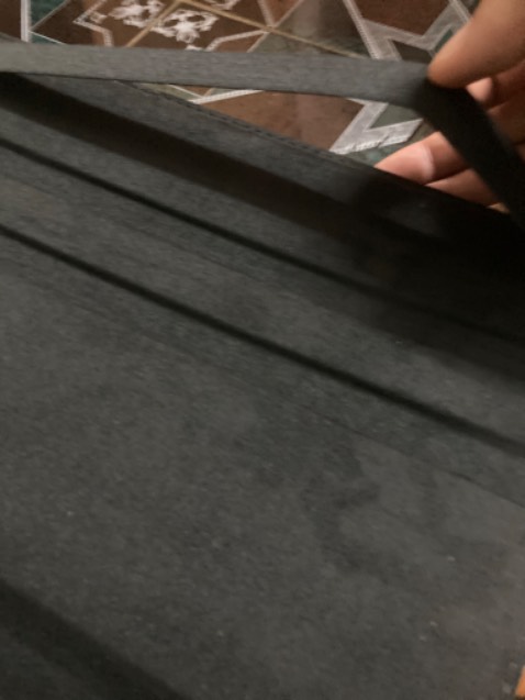 Ốp đúng mô tả nhé, bền hay ko thì chưa biết nhưng cầm thấy khá dày dặn nha, nếu để tablet dọc thì phải để nấc thứ hai tablet mới đứng được