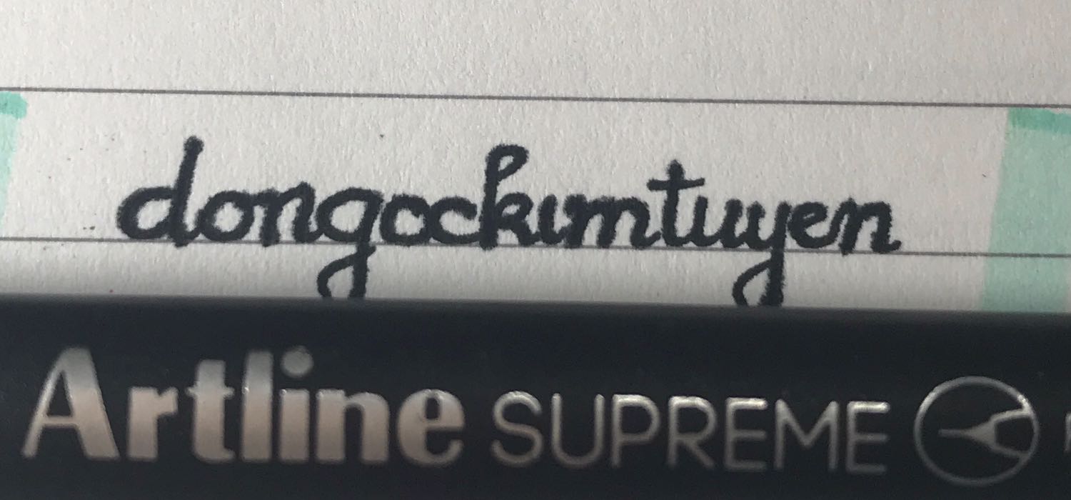 Mực ra đều, đậm. Phù hợp cho viền nét hoặc viết trên giấy dày dặn.

Nói chung thì bạn nào muốn sở hữu em này thì mình khuyên các bạn nên đầu tư một cuốn sổ có giấy trơn dày thì sẽ phù hợp hơn.

Mình sẽ cân nhắc khi mua lại sản phẩm này vì tính thực tiễn của nó không cao.
