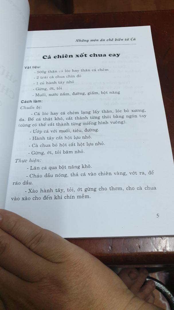 sách hay.nhieu noi dung moi lạ.giup ng doc bik them nh mon an mới cho gd