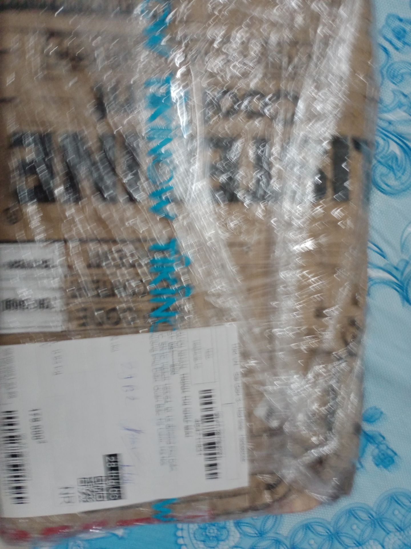 tiki đóng gói hàng rất cẩn thận. Mặc dù giao hàng chậm 2 ngày nhưng ko sao, có thể thông cảm do dịch bệnh. Thớt tuy hơi mỏng nhưng bề mặt mịn. Chưa dùng nên chưa đánh giá đc chất lượng