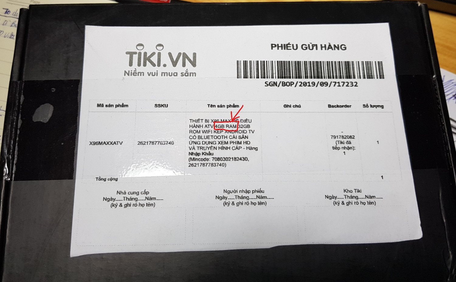 Mua từ ngày 26-***, không để ý cấu hình sp, khi kiểm tra bằng phần mềm chuyên dụng thì:
- Sản phẩm không đúng cấu hình đã quảng cáo: quảng cáo máy 4GB ram, nhưng chỉ có 2GB
- Máy đã bị can thiệt phần cứng và phần mềm: nguyên bản máy không bị root, nhưng shop đã chủ ý tự root máy không theo yêu cầu của người mua.

Đề nghị Tiki xử lý shop, và tôi muốn đổi trả lại máy theo đúng quảng cáo đã đăng.