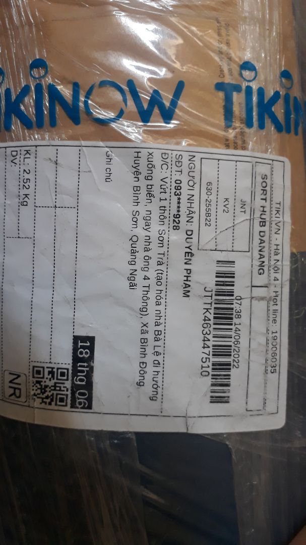 hàng đến tay thì rách lồ lộ luôn ra ngoài. Vừa nhìn đã đập ngay vào mắt thế này mà vẫn để chuyển cho khách hàng. Hàng nếu ko nhận, đổi thì ok rồi, mà thời gian chờ 5 ngày 1 chuyến hàng như vậy đổi thế nào? Ai chịu? Bán đc thì bán, đừng làm phiền người khác như vậy chứ? Vừa mất tiền mà vừa rước bực vào người, ai chịu trách nhiệm?