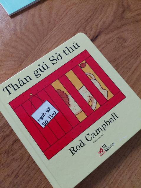 Bìa cứng chắc chắn, hình ảnh sắc nét