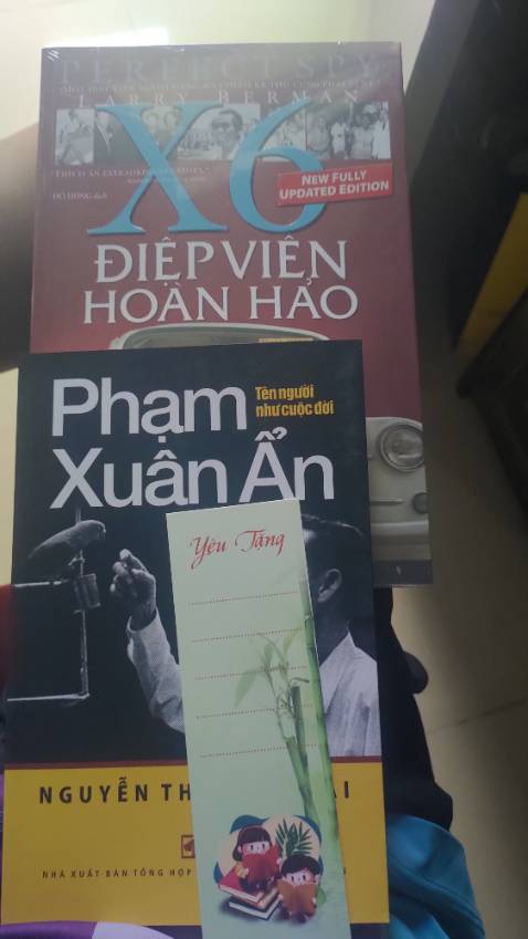 Giao hàng đúng ngày hẹn, shop gói sách siêu kĩ luôn 👍