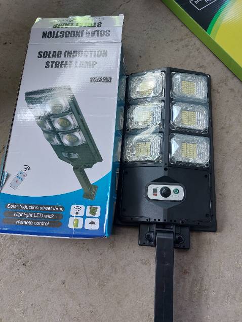 Ban ko dung ma hang, nho tiki thong bao ben ban hang doi lai cho dung mau da dat