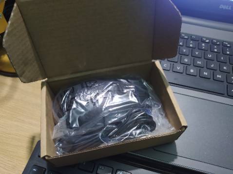 Hàng chất lượng tốt, chuột nhạy, bàn phím nhận tín hiệu nhanh. Đóng gói chắc chắn, chống sốc tốt, tuy nhiên giao hàng chưa thân thiện.