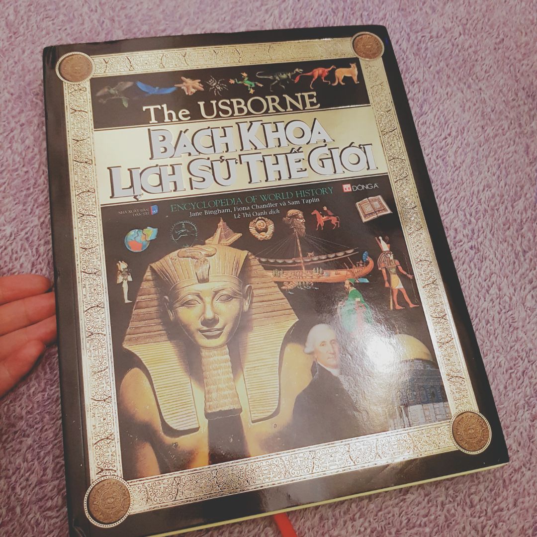 Thật tuyệt vời so vời giá tiền!!!! Sách được bọc rất cẩn thận. Mình đã mân mê và hít hà mùi giấy mãi ♡ Chất lượng in rất đẹp ♡ Nội dung phong phú. Hình ảnh thú vị ♡ Cảm ơn Tiki đã giúp e ấy đến tay mình nhanh chóng ạ ♡