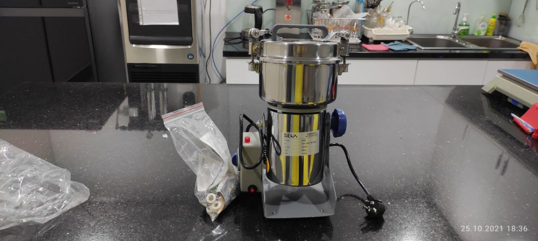 Sản phẩm nhìn xịn mới,đẹp,cần thời gian để xem chất lượng! 
Điểm trừ vì shop đóng gói sơ xài quá,cần nhét thêm xốp để tránh móp méo hàng! 😉😉😉