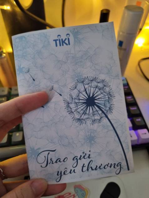 Sách rất dễ thương, cơ mà Tiki ko linh động. 
Ko có chỗ NOTE (TRONG THIỆP)

mình ghi trong phần nội dung thiệp : CHÚ Ý (NOTE LẠI)
THẾ LÀ TIKI COPY PAST (THẬT SỰ KO HIỂU???)

WTF =)))))))))))))))))))