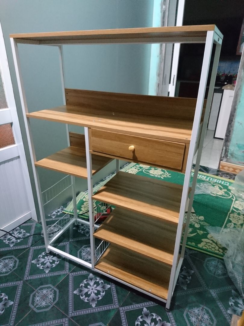 - Chất lượng sản phẩm ok. Tuy nhiên giá sp không rẻ, nên chất lượng phải được như vậy.
- đồ đắt tiền mà shop tư vấn không nhiệt tình gì cả. Kích thước sản phẩm không đúng với hình ảnh mô tả. Mình đã phải nhắn tin hỏi lại shop cho chak chắn. Nhưng shop trả lời bằng chính hình ảnh mô tả. Kết quả nhận về ko kê vừa cái lò nướng nhà mình
- một sản phẩm giao tỉnh lẻ, khách tự lắp mà ko hề có hướng dẫn lắp đặt đối với một sản phẩm tháo rời nhiều chi tiết. May mà mình là dân trong nghề nội thất nên có đồ và biết để lắp. Chứ