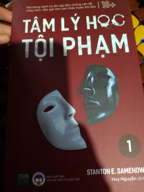 Cuốn tâm lý học tội phanh tập 1 bị gư hại khi vẫn chụeenr nên tôi cho 4 sao🥺
Cảm ơn người giao hàng dù không trọn vẹn lắm ạ!