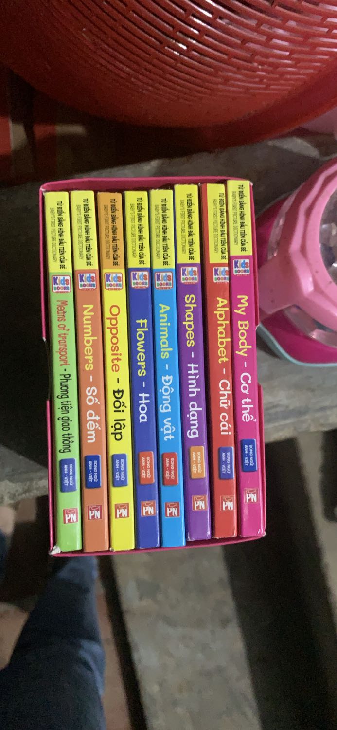 Sách đẹp, hơi tiếc vì shop giao thiếu 1 quyển, để lần sau bù vậy