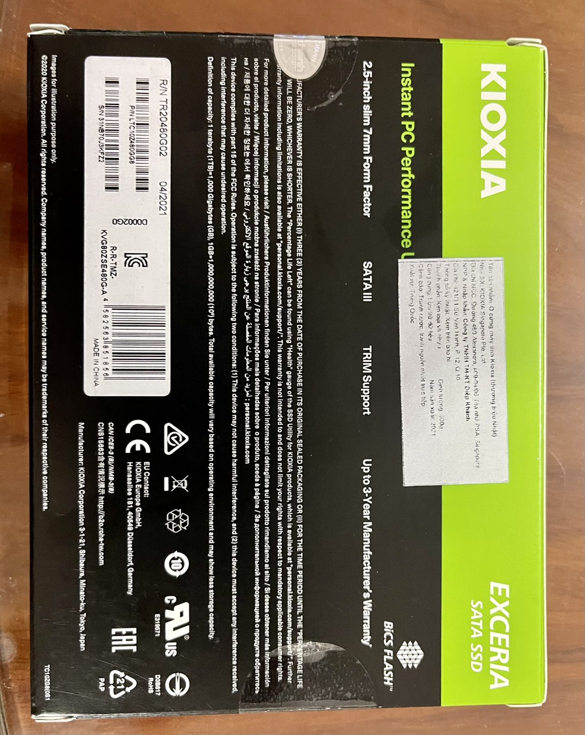 Sản phẩm đúng như mô tả trên gian hàng, kích thước chuẩn lắp vào laptop. Tem bảo hành đúng theo ngày mua. Đã lắp vào máy và kiểm tra thông tin thiết bị mới qua CrystalDiskMark và CrystalDiskInfo!
5 sao nữa cho dịch vụ Tikinow giao hàng siêu tốc.