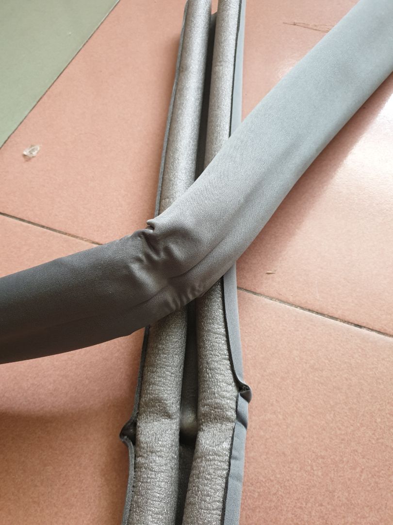 sản phẩm đúng như hình .ok 
nhưng khâu đóng gói đã làm hư sản phẩm .yêu cầu tiki coi lại khâu đóng gói sản phẩm .phải để dài sản phẩm lúc đóng gói mới ko bị biến dạng sản phẩm .còn mọi thứ đều ok .sẽ ủng hộ shop