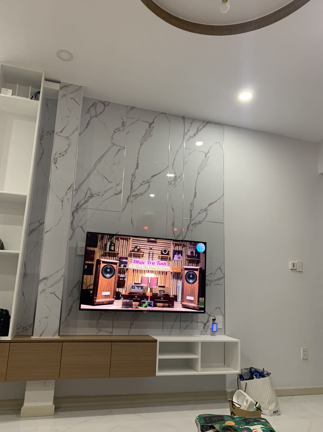 Oki hàng như hình