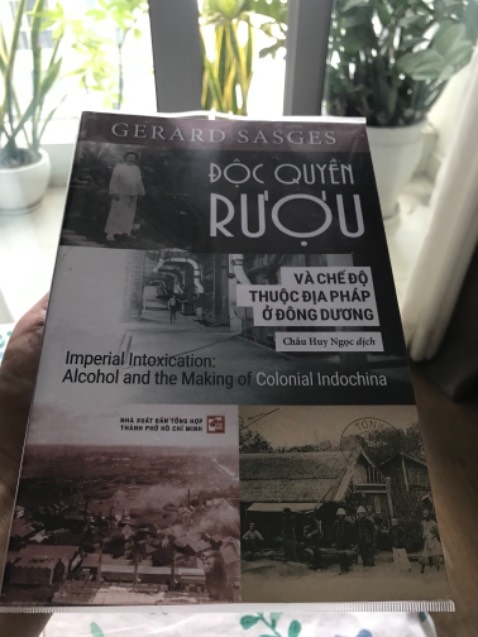 Tiki giao sách rất nhanh, sách đóng gói tốt và bọc BookCare đảm bảo chất lượng.