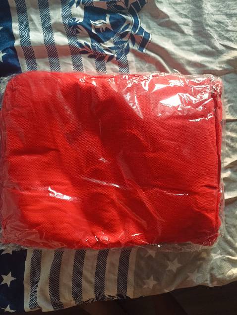 Sản phẩm rất chất lượng, lớp vải dù màu bạc bên ngoài, có một lớp vải mềm bên trong nữa, kích thước trùm kín đc xe tay ga của mình. Shop đóng gói cẩn thận, giao hàng nhanh chóng