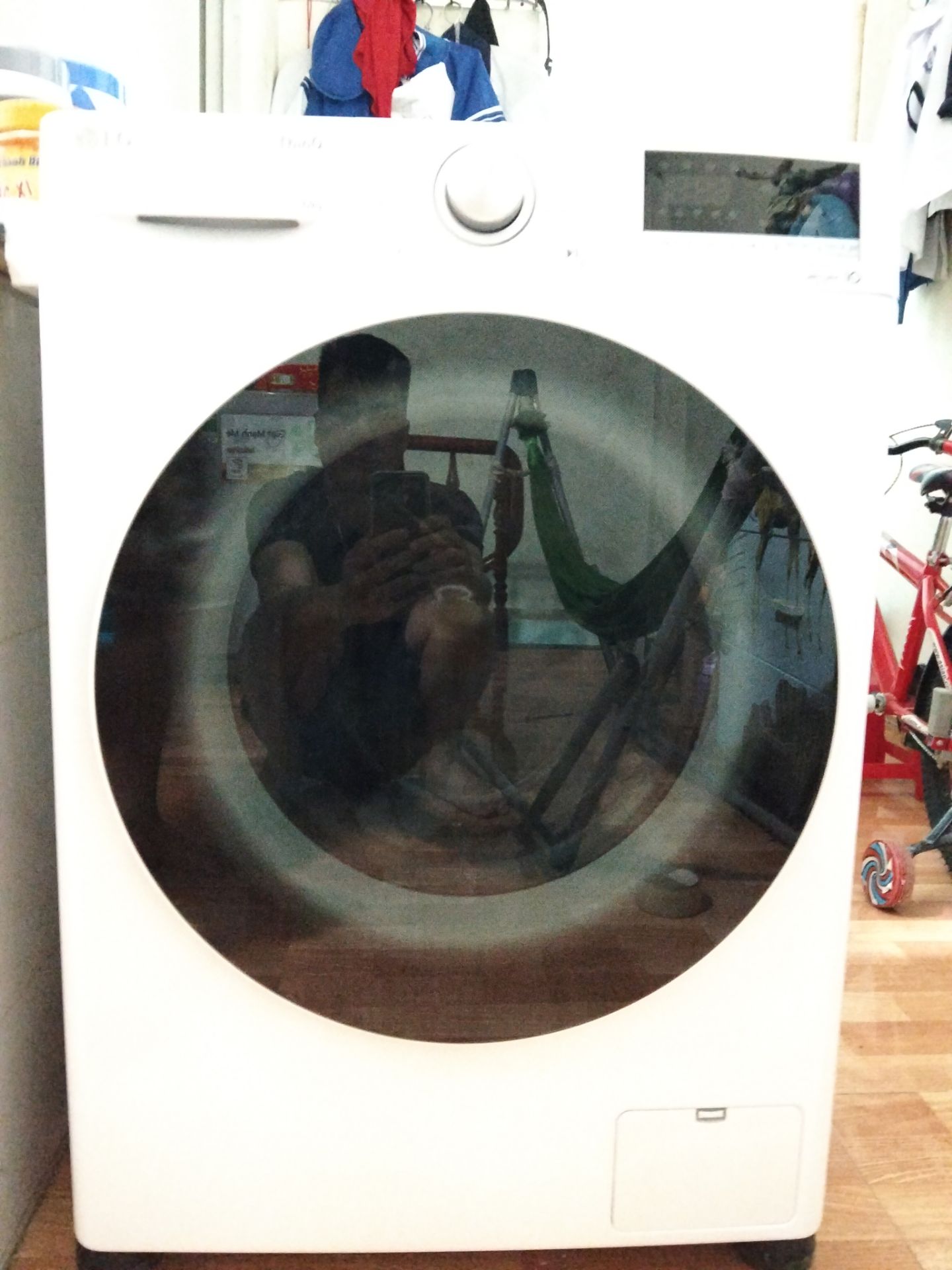 Nhận được hàng đúng hẹn, máy giặt rất đẹp, giá rẻ, mới sử dụng được 2 ngày nhưng thấy rất ổn.