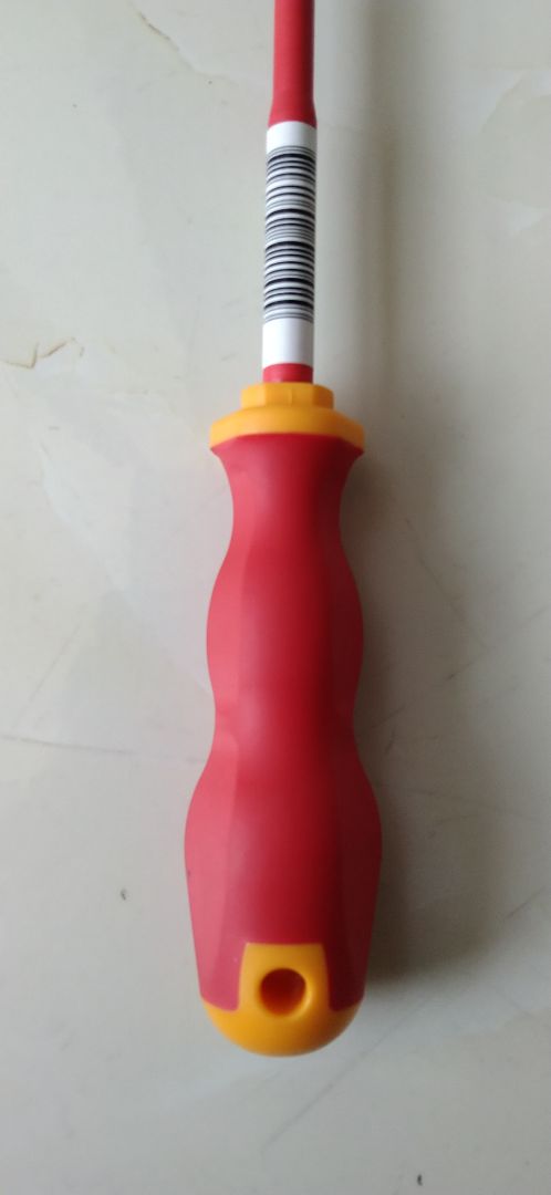 mình dùng cây to vít này người ta tưởng mình chơi hàng của Đức (W0 bao o của Đài Loan người ta làm Theo công nghệ của Germany Đức. Nhìn chắc chắn Đẹp Chất) ngày mai chụp ảnh cho mọi người xem