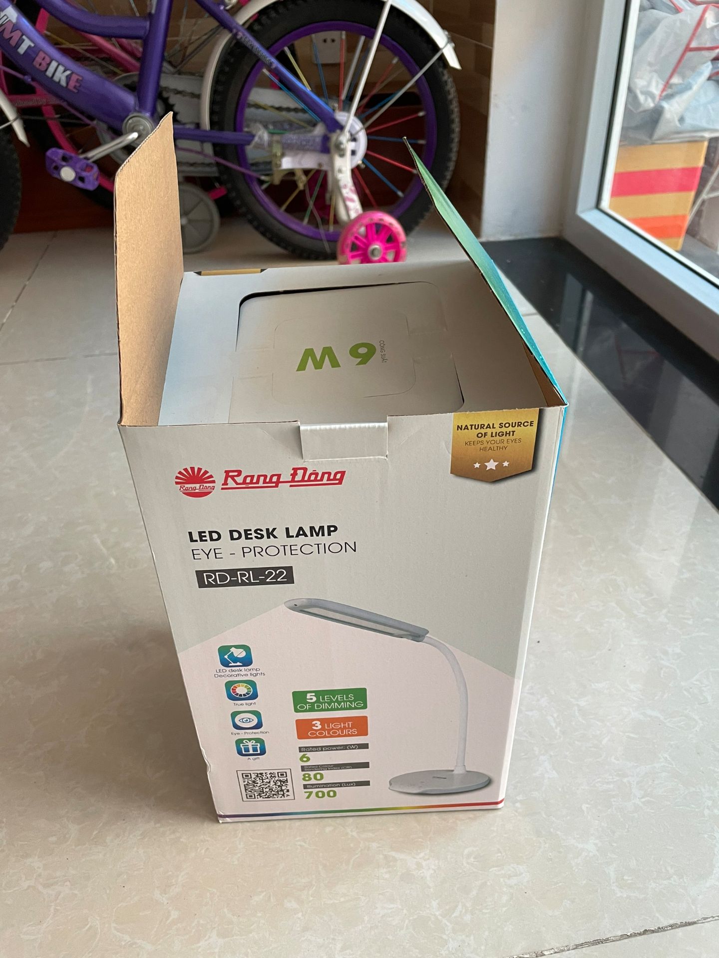 shop giao hàng không đúng sản phẩm. yều cầu shop đổi lại đúng sản phẩm đã đặt