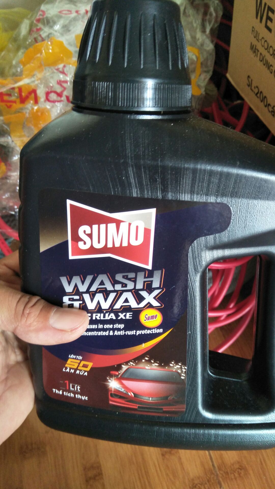 giao hàng nhanh, và đả tex có mùi thơm dịu đang chờ xem hóa chất có ảnh hưởng gì đến xe k, chứ chưa thể đánh giá hết lần đầu được, nói chung OK bóng sáng
