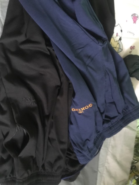 Quần chất lượng. Nay đặc biệt có thêm dây kéo túi quần nữa, càng thích. Tiếc là đặt 2 cái, 1 cái có dây kéo (thích) và m1 cái ko dây kéo nhưng vừa ý